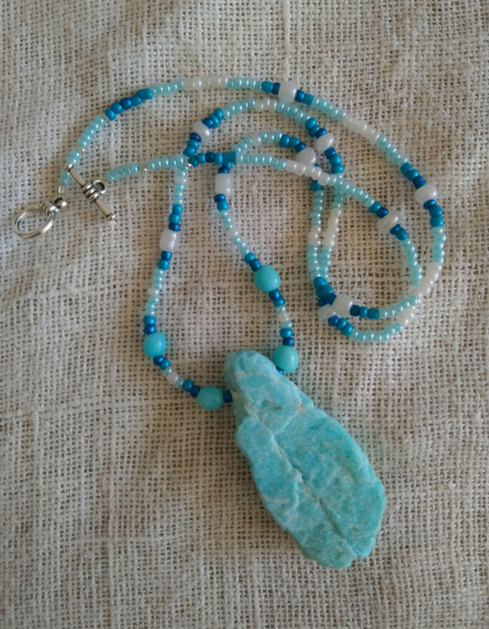Amazonite brute.