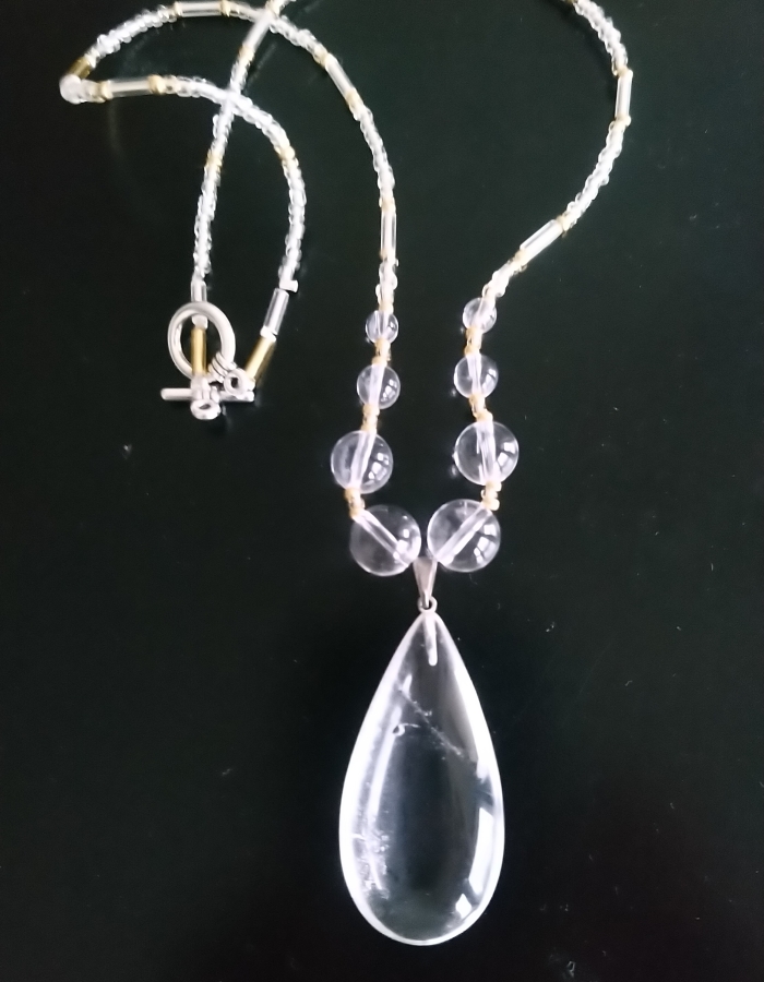 Goutte cristal de roche.