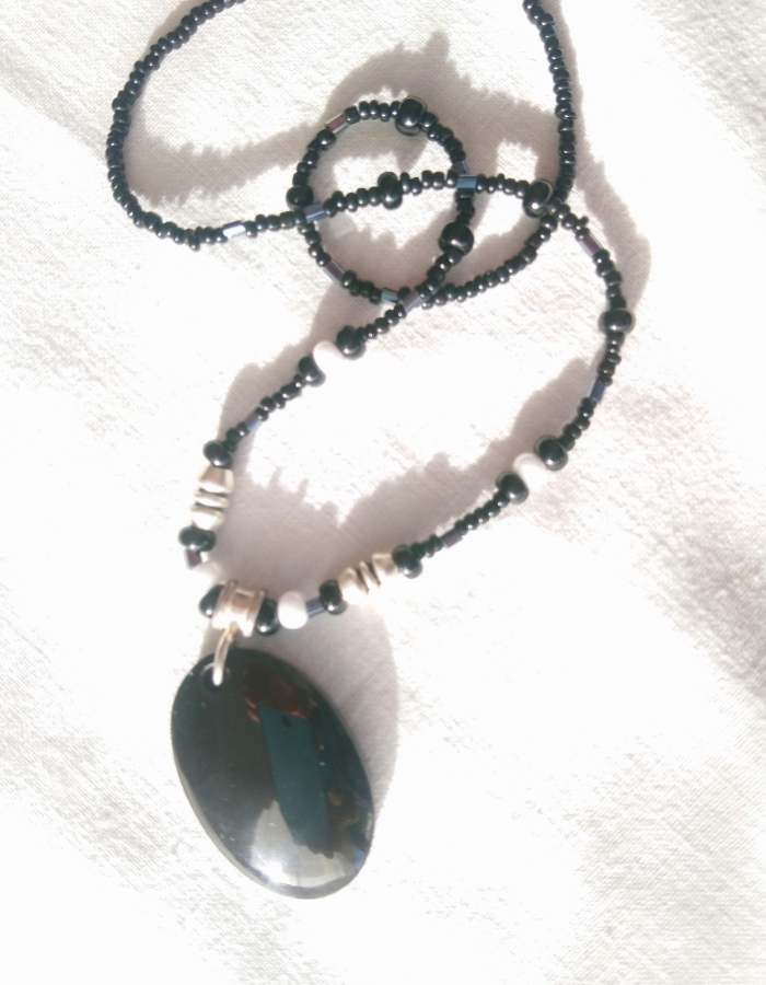 Obsidienne noire.